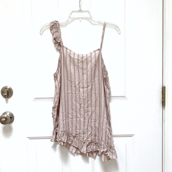 Ro & De Blush Ruffle Asymmetrical Tank - Picture 4 of 5